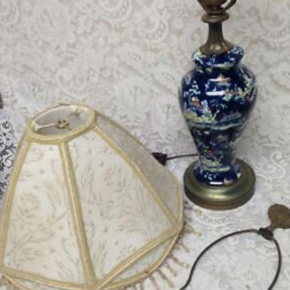 Vintage Royal Winton Variant Polychrome Willow Electric TableLamp 26T x 13.5 D - Picture 6 of 6